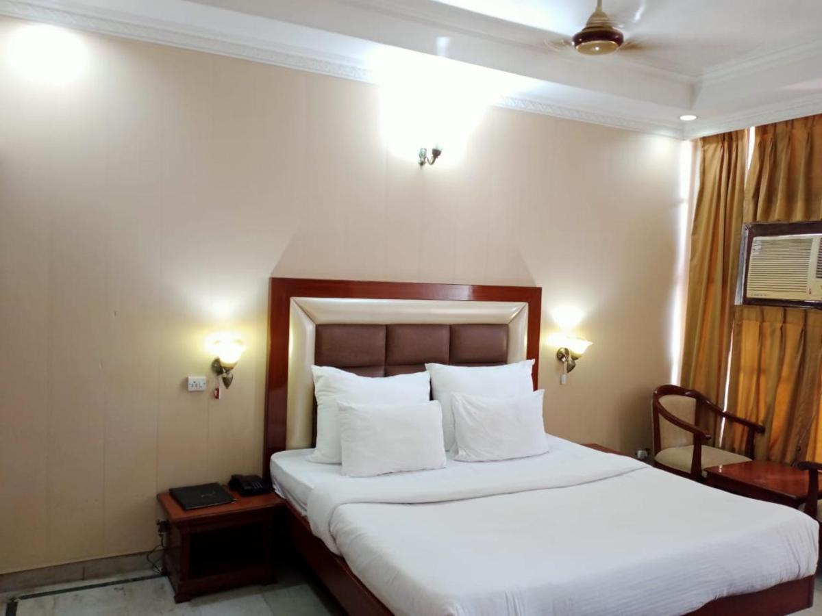 Hotel Corporate Inn Chandīgarh 외부 사진