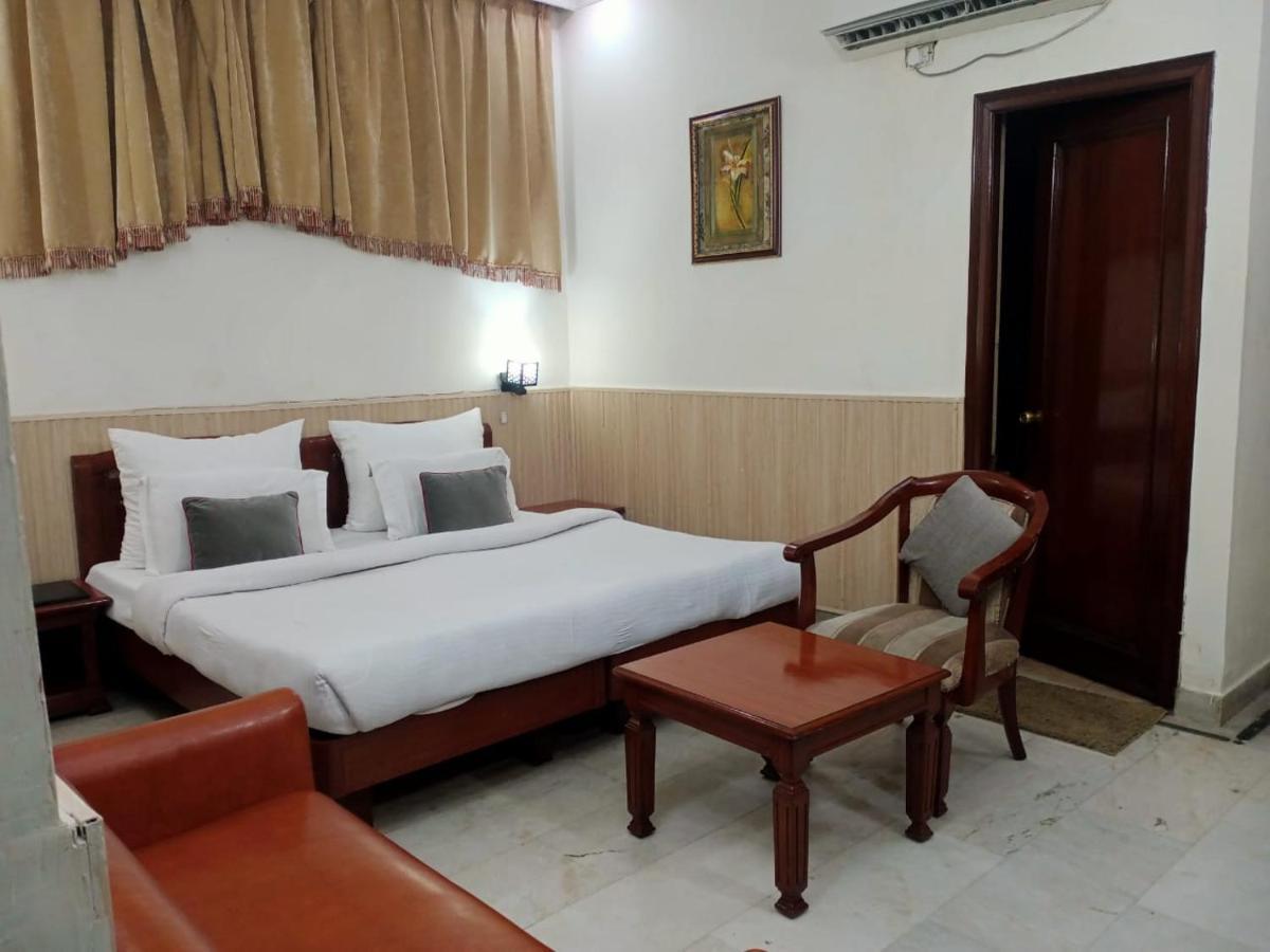 Hotel Corporate Inn Chandīgarh 외부 사진