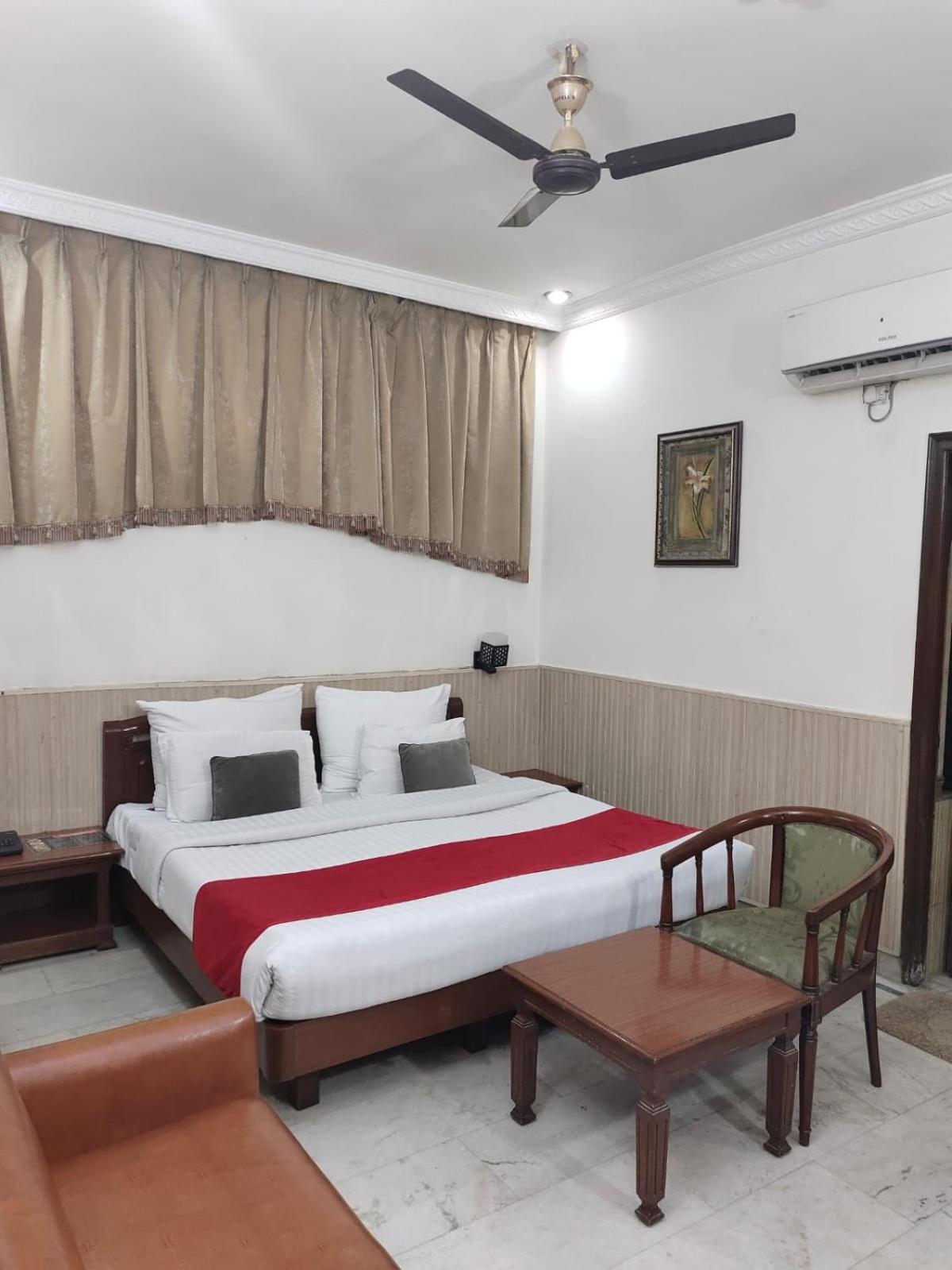 Hotel Corporate Inn Chandīgarh 외부 사진